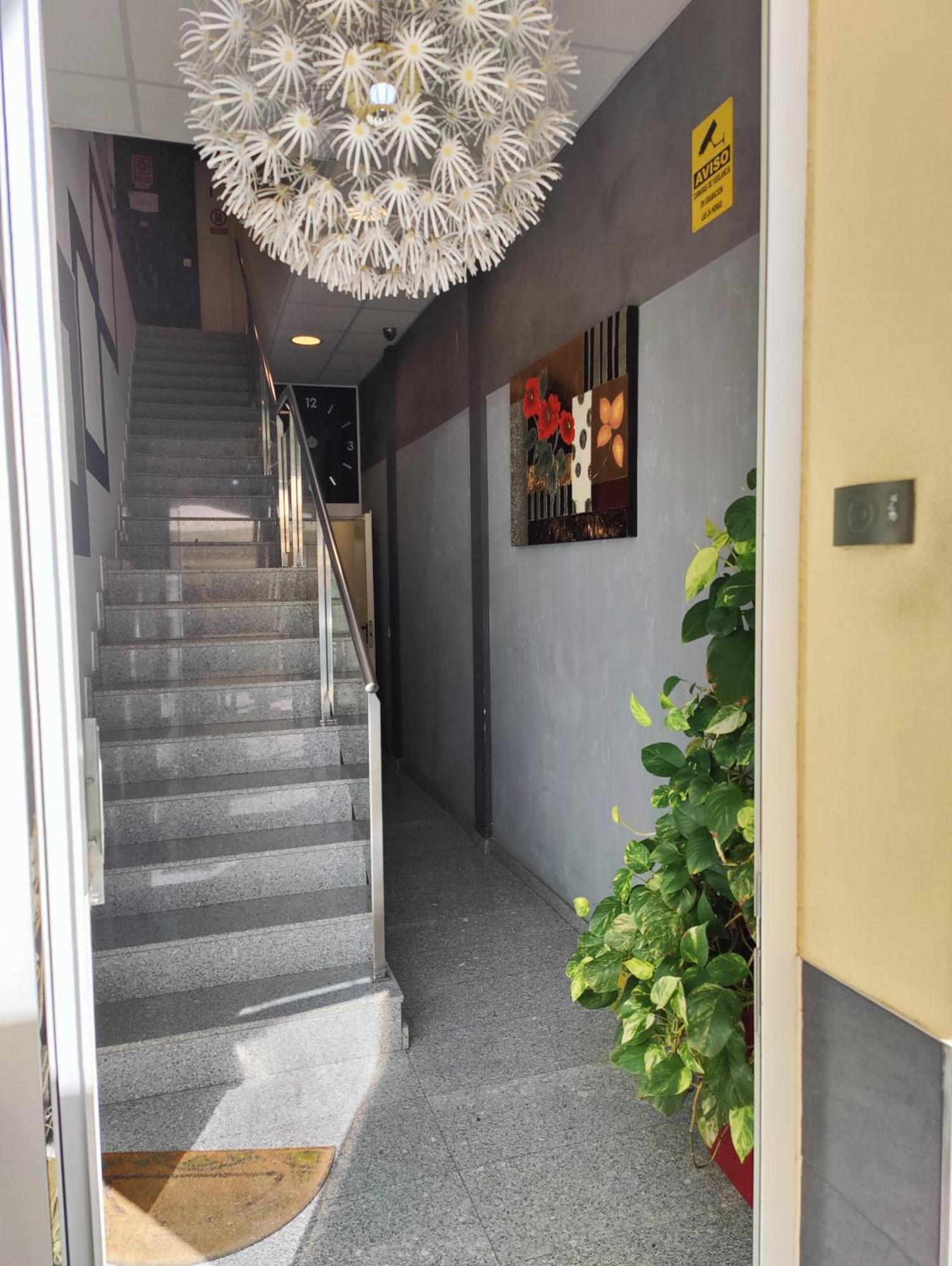 Hostal Manel Пинеда-де-Мар Экстерьер фото