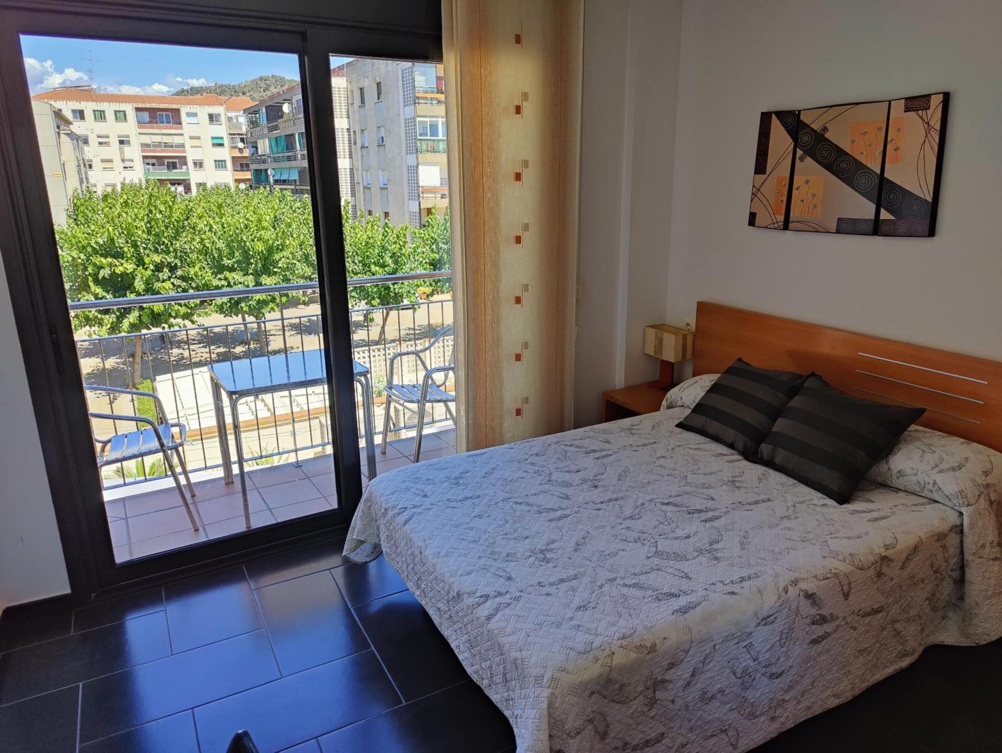 Hostal Manel Пинеда-де-Мар Экстерьер фото